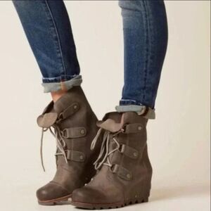 Sorel Joan Of Arctic Wedge Mid Boot Size 8